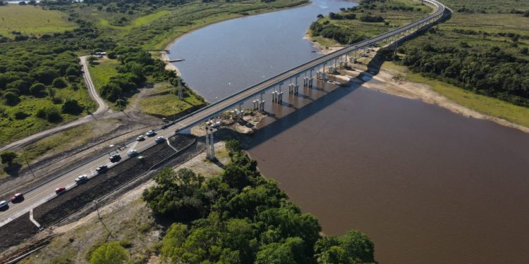 Gobierno habilitó el puente más largo del departamento de Ñeembucú