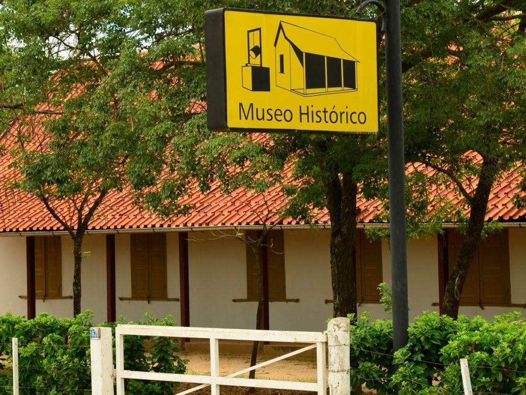 Ministra destaca aumento del turismo interno en los últimos meses