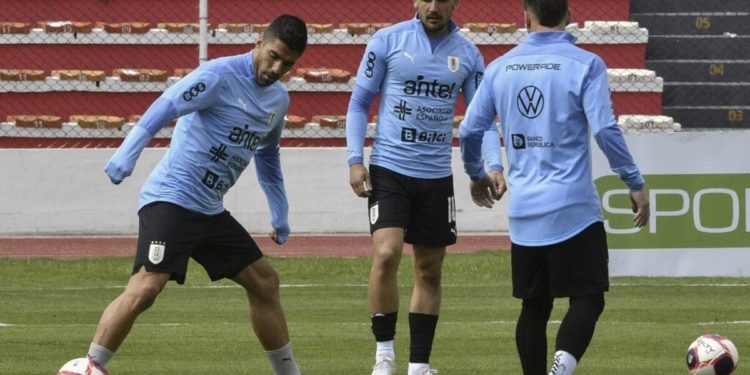 El equipo que piensa Diego Alonso para medir a Paraguay