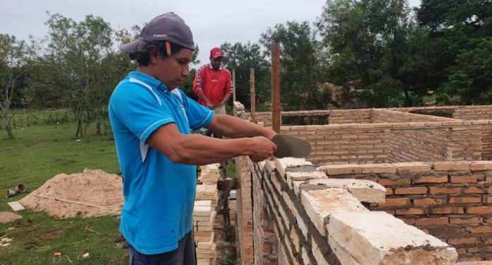 Construcción de viviendas genera más de 1.500 empleos en Boquerón Construcción de viviendas genera más de 1.500 empleos en Boquerón