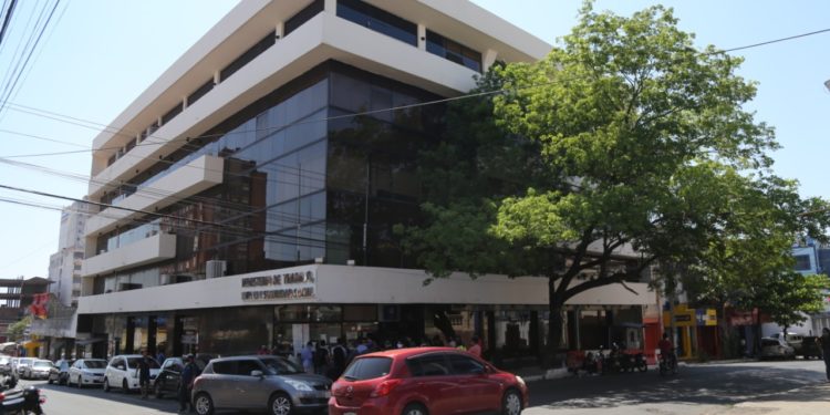 Ministerio intervino empresas que no pagaron aguinaldo