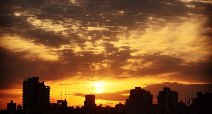 Anuncian jornada muy calurosa con probables tormentas eléctricas