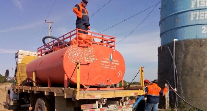Secretaría de Emergencia distribuyó agua para más de 2.600 familias en el Chaco