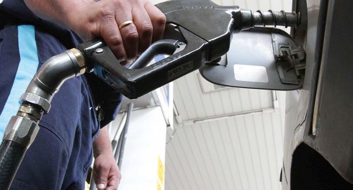 Prosigue diálogo con el sector privado buscando reducir precio del combustible