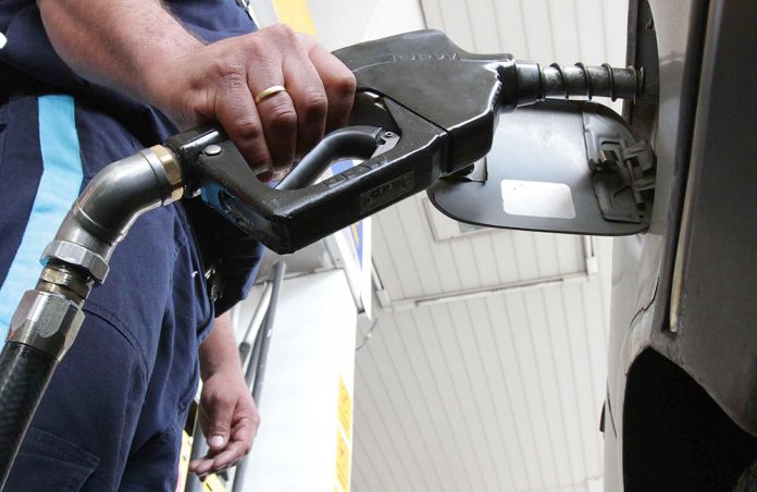 Prosigue diálogo con el sector privado buscando reducir precio del combustible
