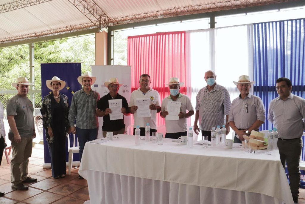 Realizaron entrega de maquinarias a 3 mipymes rurales