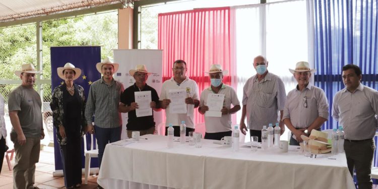 Realizaron entrega de maquinarias a 3 mipymes rurales