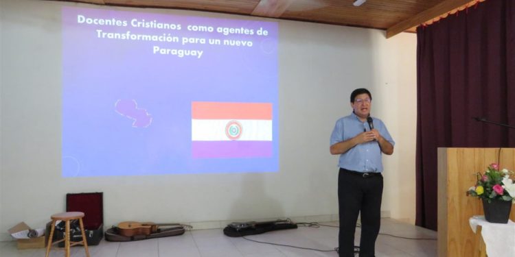 Docentes participaron de capacitación sobre la importancia de la salud emocional