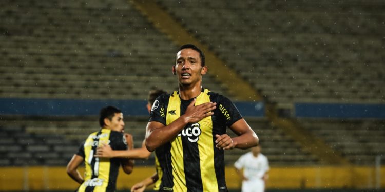 Con goleada el Aborigen clasifica a las semifinales Con goleada el Aborigen clasifica a las semifinales