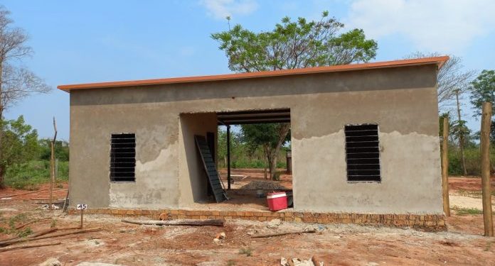 Inician construcción de viviendas para familias indígenas de Caaguazú