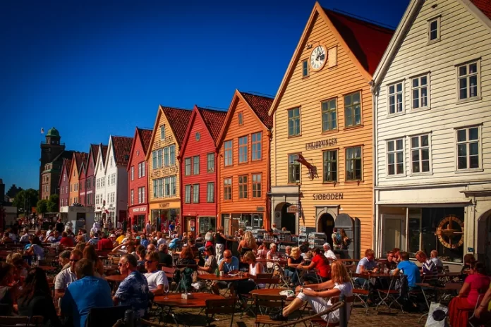 Noruega levantó la mayoría de las restricciones impuestas contra el covid-19