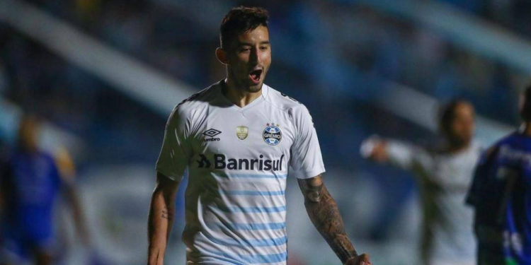 Gol de Mathías Villasanti en la victoria del Gremio