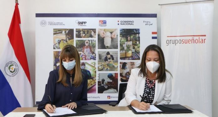 Ministerio y empresa de muebles impulsarán capacitación y empleo para jóvenes Ministerio y empresa de muebles impulsarán capacitación y empleo para jóvenes