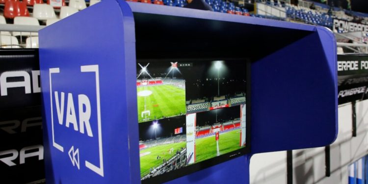 Buscan implementar el fuera de juego semiautomático Buscan implementar el fuera de juego semiautomático