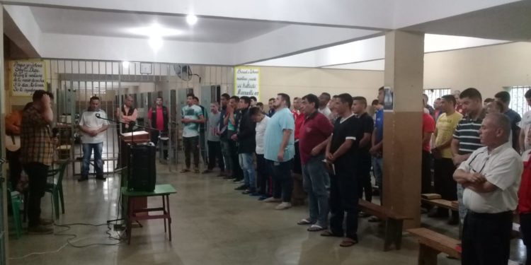 Reos de la penitenciaria de Encarnación buscan la reinserción social Reos de la penitenciaria de Encarnación buscan la reinserción social