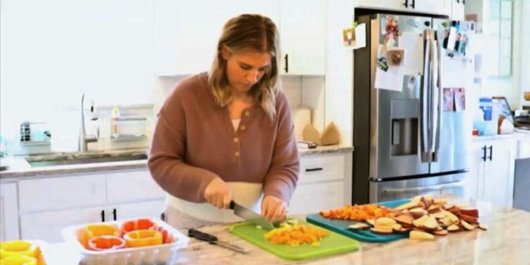 Pareja de Texas ofrece una red de seguridad a las madres solteras embarazadas