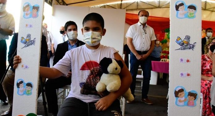 Ministro espera que afluencia de niños y niñas en vacunatorios se multiplique