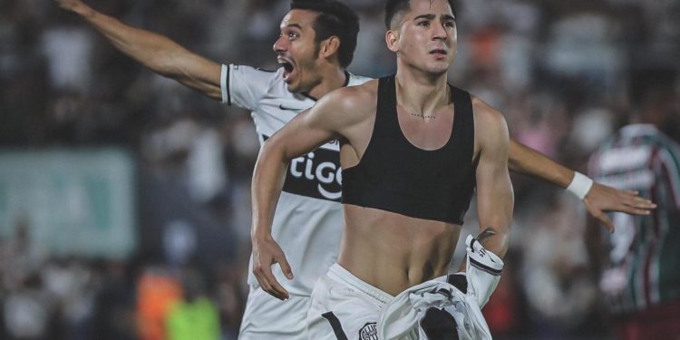 Olimpia se instala en fase de grupos desde la tanda de penales Olimpia se instala en fase de grupos desde la tanda de penales