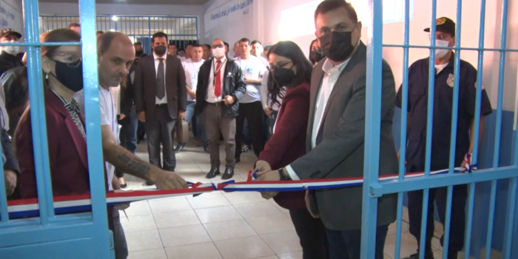 APAC inaugura pabellón buscando beneficiar a condenados en la cárcel de Coronel Oviedo. APAC inaugura pabellón buscando beneficiar a condenados en la cárcel de Coronel Oviedo.