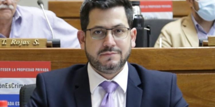 Cones y Aneaes responderán sobre universidades con carreras de Medicina habilitadas y acreditadas