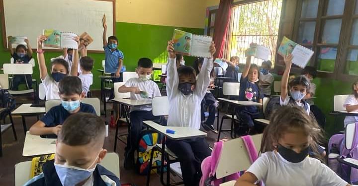 El programa Yo amo a la familia realiza campaña de prevención del abuso sexual infantil en la Escuela Básica Virgen de Stella Marys. El programa Yo amo a la familia realiza campaña de prevención del abuso sexual infantil en la Escuela Básica Virgen de Stella Marys.