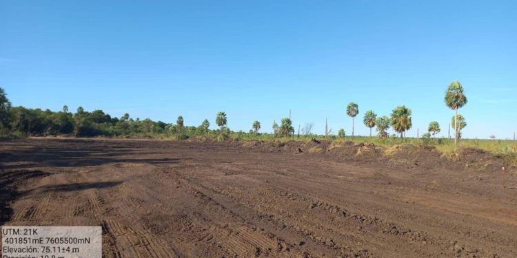 Construyen camino de acceso al futuro puente de la Bioceánica