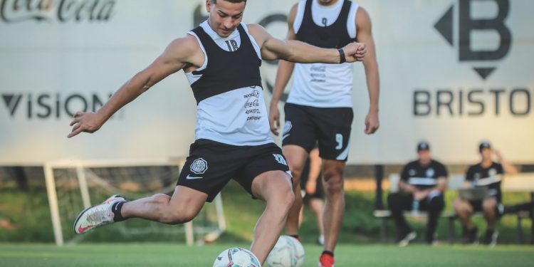 El Franjeado recibe al Tacua por seguir en la lucha El Franjeado recibe al Tacua por seguir en la lucha