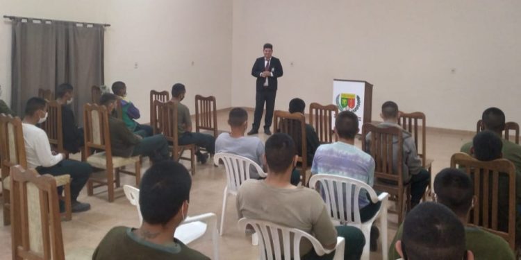 Brindan contención a militares de Mariscal Estigarribia