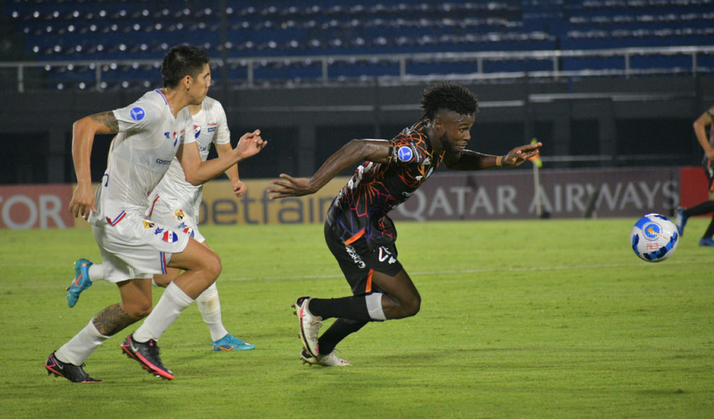 Guaireña y Nacional por el último cupo en la Sudamericana