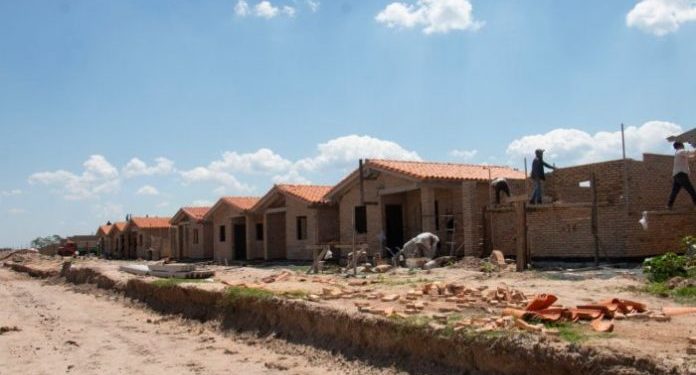 Gobierno inició construcción de más de 3.000 soluciones habitacionales Gobierno inició construcción de más de 3.000 soluciones habitacionales