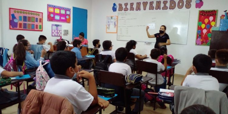 Más de 322 alumnos recibieron un taller de prevención en centro educativo de la ciudad de San Antonio