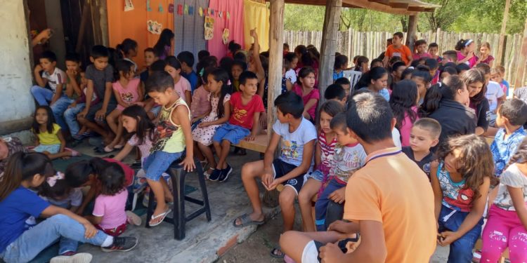 Niños y adolescentes de Puerto Casado son asistidos a través del proyecto La Hora Feliz Niños y adolescentes de Puerto Casado son asistidos a través del proyecto La Hora Feliz