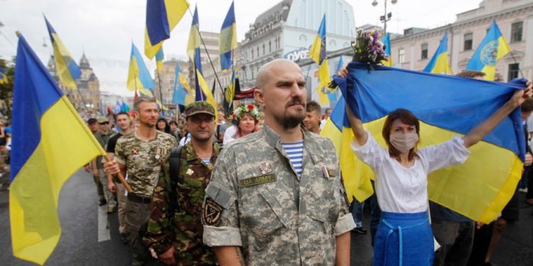 Continua el combate y ONU informa de que 2.155.271 personas han huido de Ucrania.