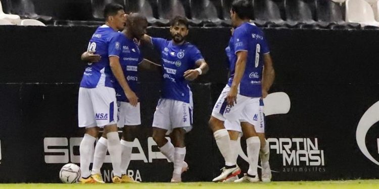 El Danzarín buscará recuperarse en casa