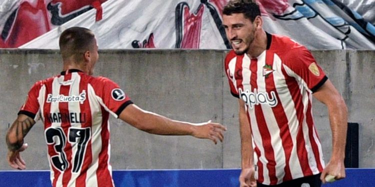 Estudiantes de la Plata se metió en fase de grupos Estudiantes de la Plata se metió en fase de grupos