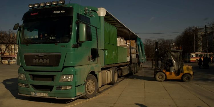 Aproximadamente más de 1.000 personas recibirán ayuda humanitaria en Ucrania