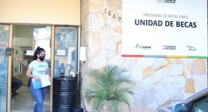 Becas Itaipu: ya está disponible la lista oficial de postulantes que rendirán examen Becas Itaipu: ya está disponible la lista oficial de postulantes que rendirán examen