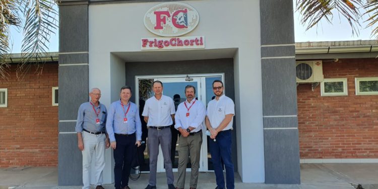 Embajador de Canadá en Paraguay visitó las instalaciones de Chortitzer Embajador de Canadá en Paraguay visitó las instalaciones de Chortitzer