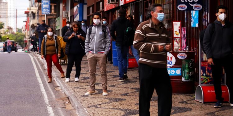 Jornada fresca a cálida con precipitaciones dispersas a la tarde