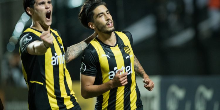 Con efectividad Peñarol derrotó a Olimpia en Montevideo Con efectividad Peñarol derrotó a Olimpia en Montevideo