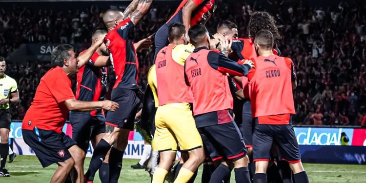 Goleada del Ciclón para asaltar la punta del Apertura