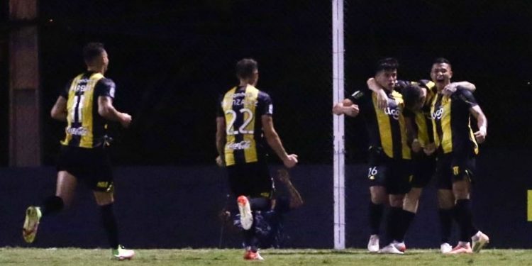 Guaraní se recuperó con un triunfo sobre Guaireña