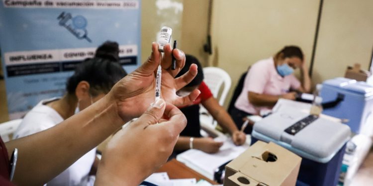 Campaña de vacunación «Invierno 2022» continuará el lunes y martes santo