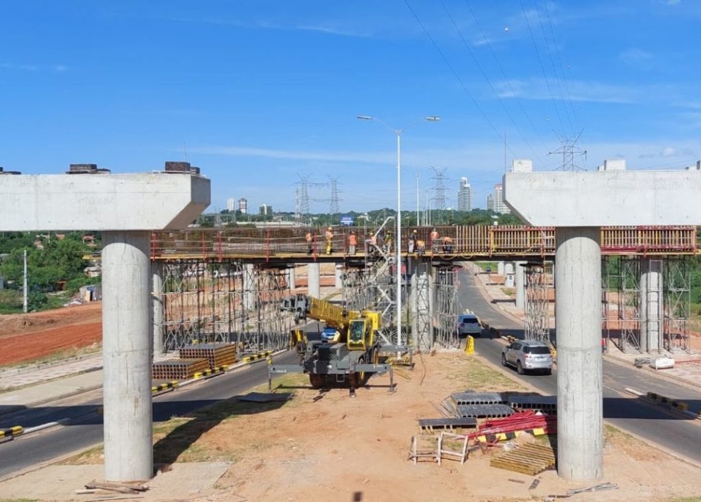 Puente Héroes del Chaco: prosiguen labores en varios frentes y obra registra 60% de avance