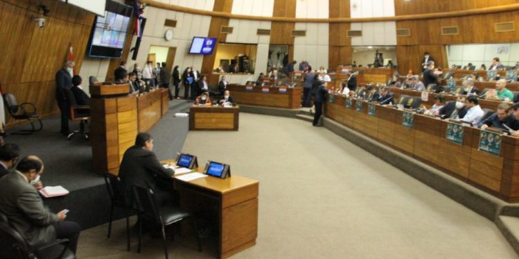 Proponen incluir educación financiera en malla curricular de la Educación Escolar Básica y Media Proponen incluir educación financiera en malla curricular de la Educación Escolar Básica y Media