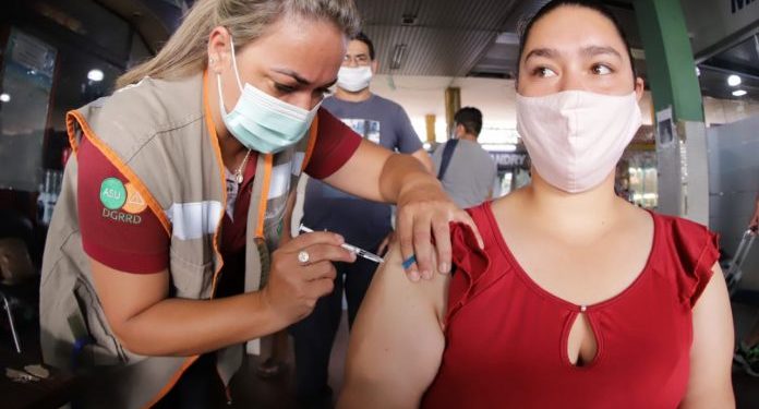 Este lunes arranca la campaña de vacunación contra influenza, covid-19 y neumococo Este lunes arranca la campaña de vacunación contra influenza, covid-19 y neumococo