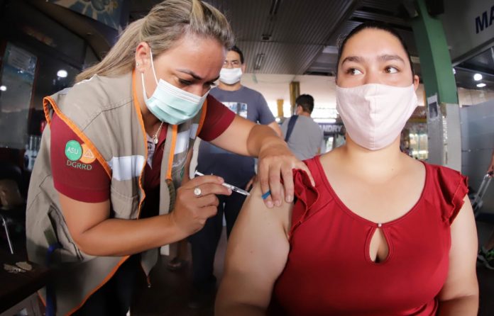 Este lunes arranca la campaña de vacunación contra influenza, covid-19 y neumococo