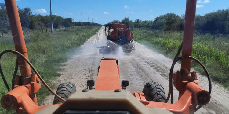 En Alto Paraguay siguen las labores de mantenimiento de caminos vecinales En Alto Paraguay siguen las labores de mantenimiento de caminos vecinales