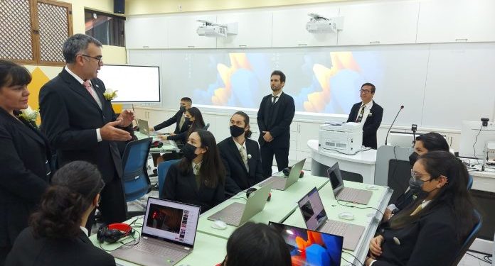 MEC inaugura aula innovadora para incorporación de TIC en la educación MEC inaugura aula innovadora para incorporación de TIC en la educación