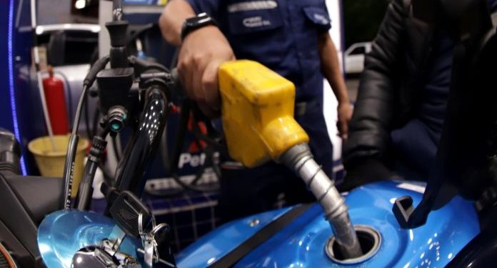 Sedeco constata reducción de precios de combustibles en  estaciones de servicio